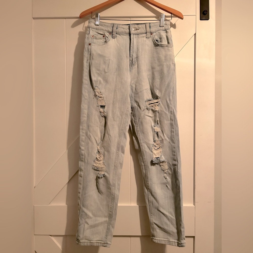 Wild Fable High Rise Distressed Mom Jean size 0